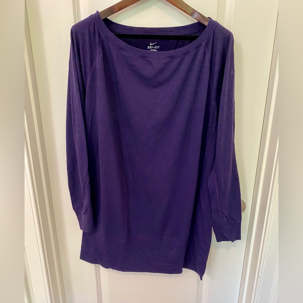 Nike Women's Dri Fit Purple Top 💜 Yoga! Workout! Cute with Jeans! Size XL